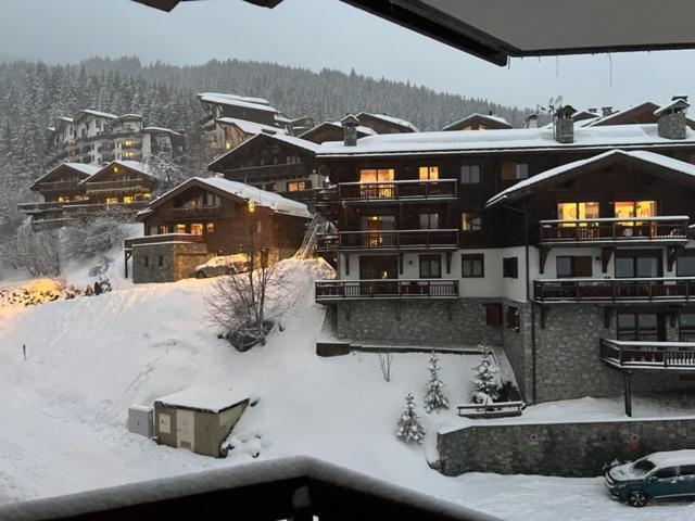 Appartement La Tania 2 Pieces Garage Dans Chalet Pied Pistes Exterior photo